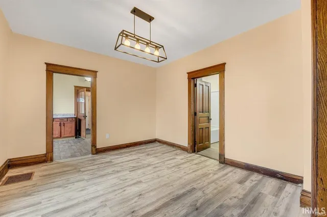 $189,900 | 301 East Mitchell Street, Kendallville, IN 46755