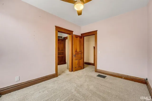 $189,900 | 301 East Mitchell Street, Kendallville, IN 46755