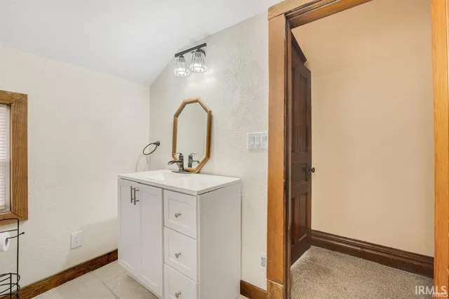 $189,900 | 301 East Mitchell Street, Kendallville, IN 46755