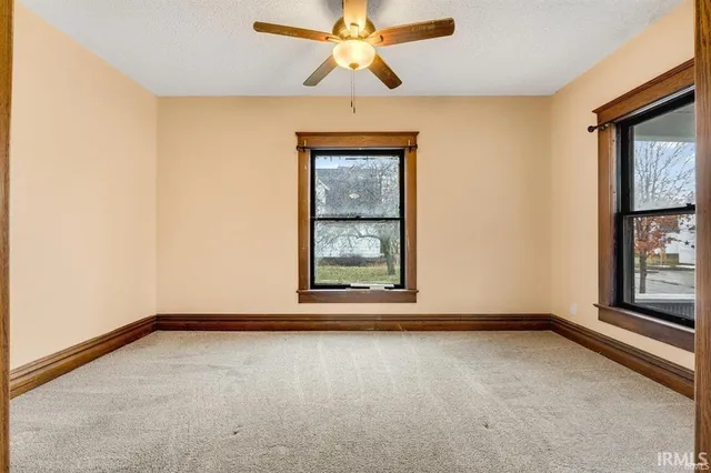 $189,900 | 301 East Mitchell Street, Kendallville, IN 46755