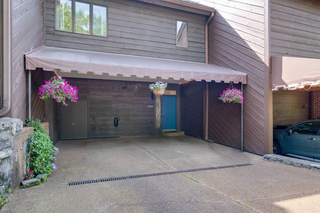 $724,500 | 2107 32nd Avenue South, Nashville, TN 37212