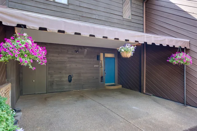 $724,500 | 2107 32nd Avenue South, Nashville, TN 37212