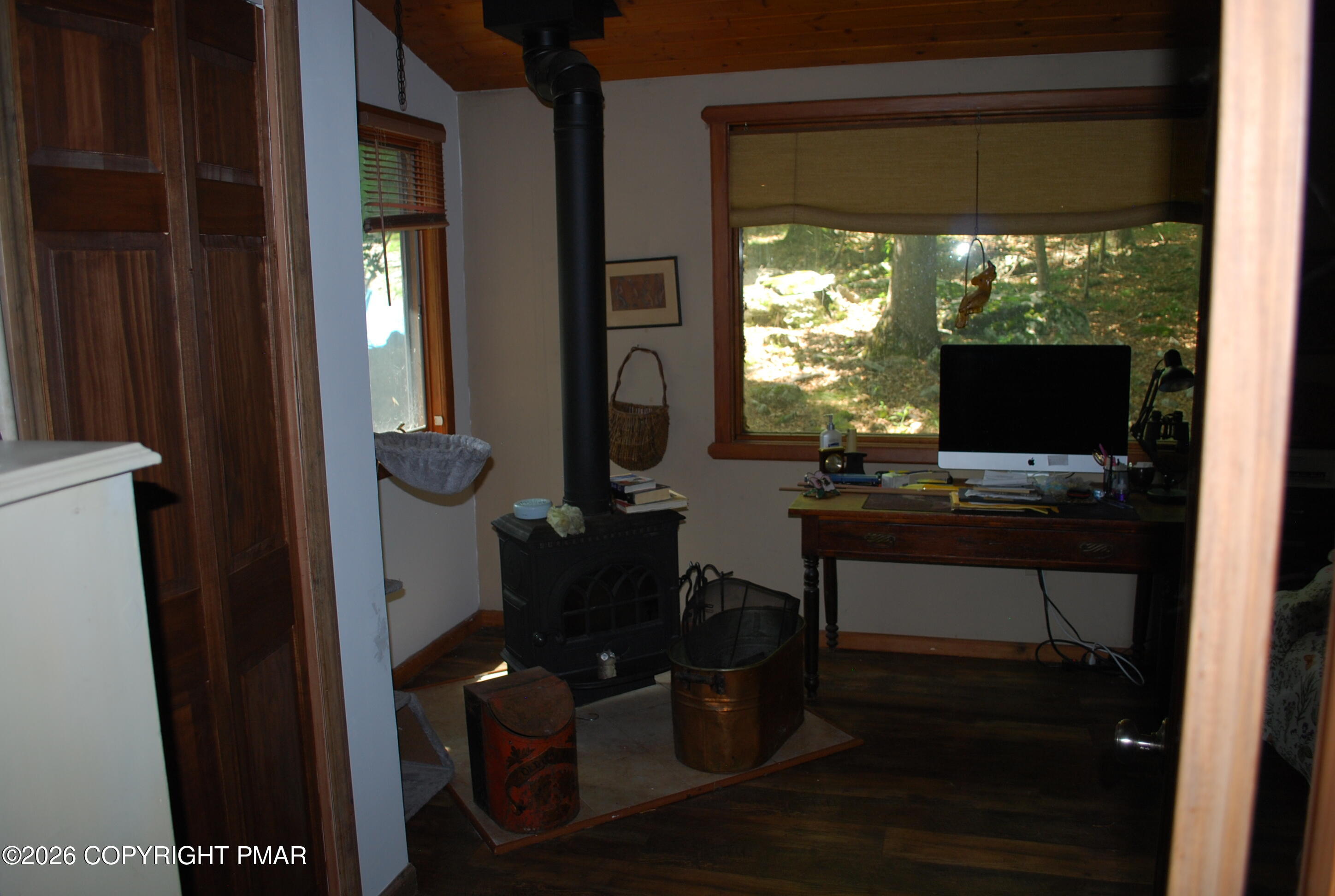 424 Saunders Drive Bushkill, PA 18324 - Photo 22 of 35 DSC_0502