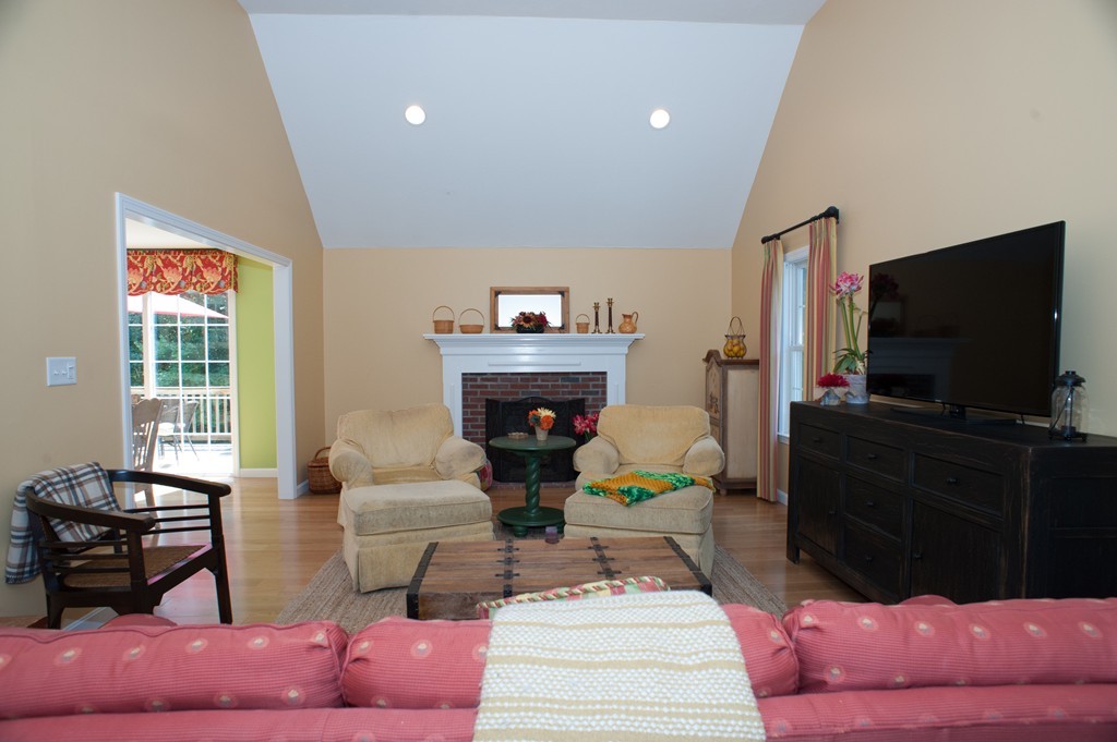 530 Marston Road Northbridge, MA 01588 - Photo 14 of 30