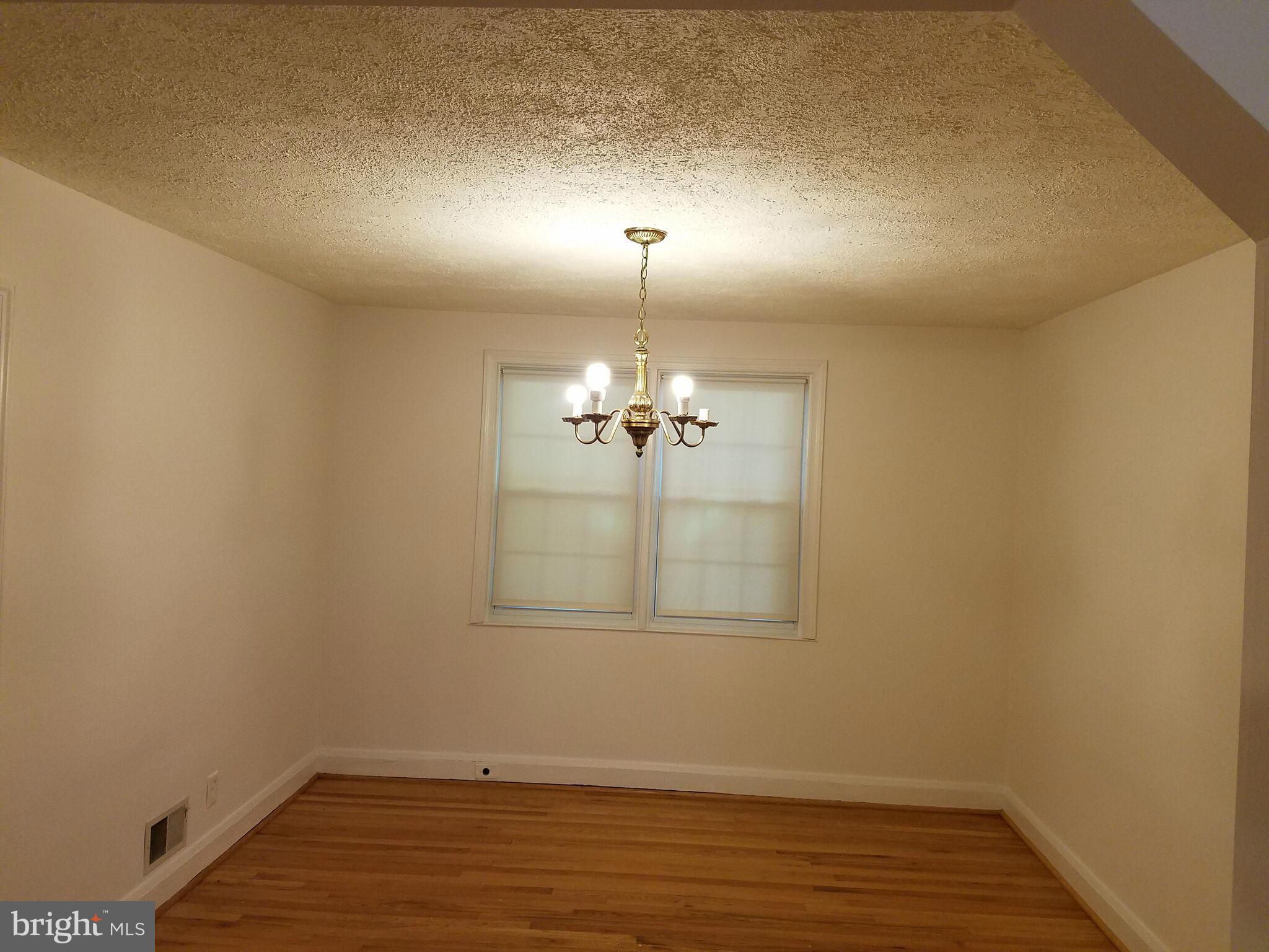 1044 Reverdy Road Baltimore, MD 21212 - Photo 3 of 12 Dining Room