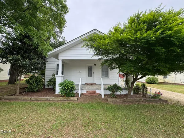 $1,300 | 307 East F Street, Erwin, NC 28339