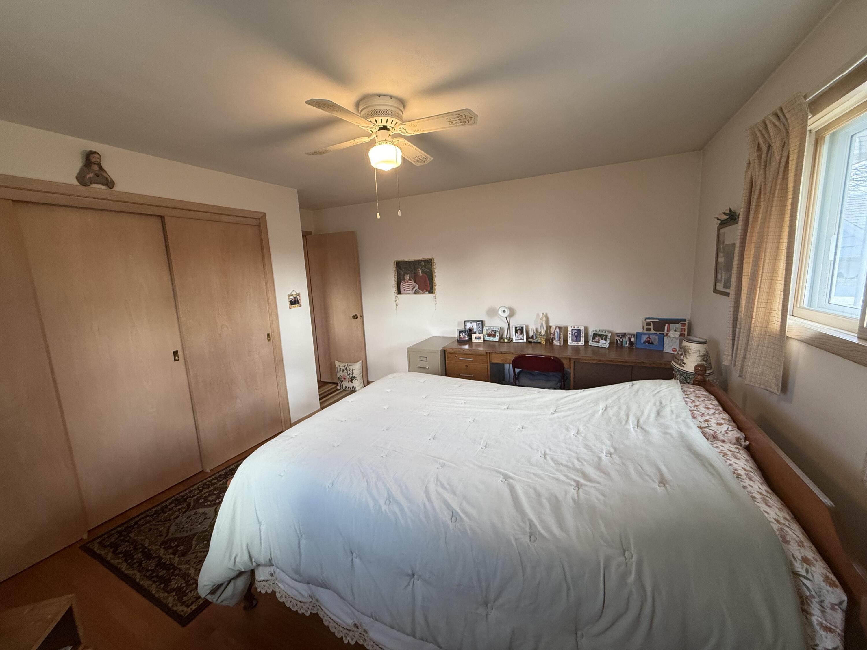 819 24th Street Two Rivers, WI 54241 - Photo 11 of 19 IMG_5420