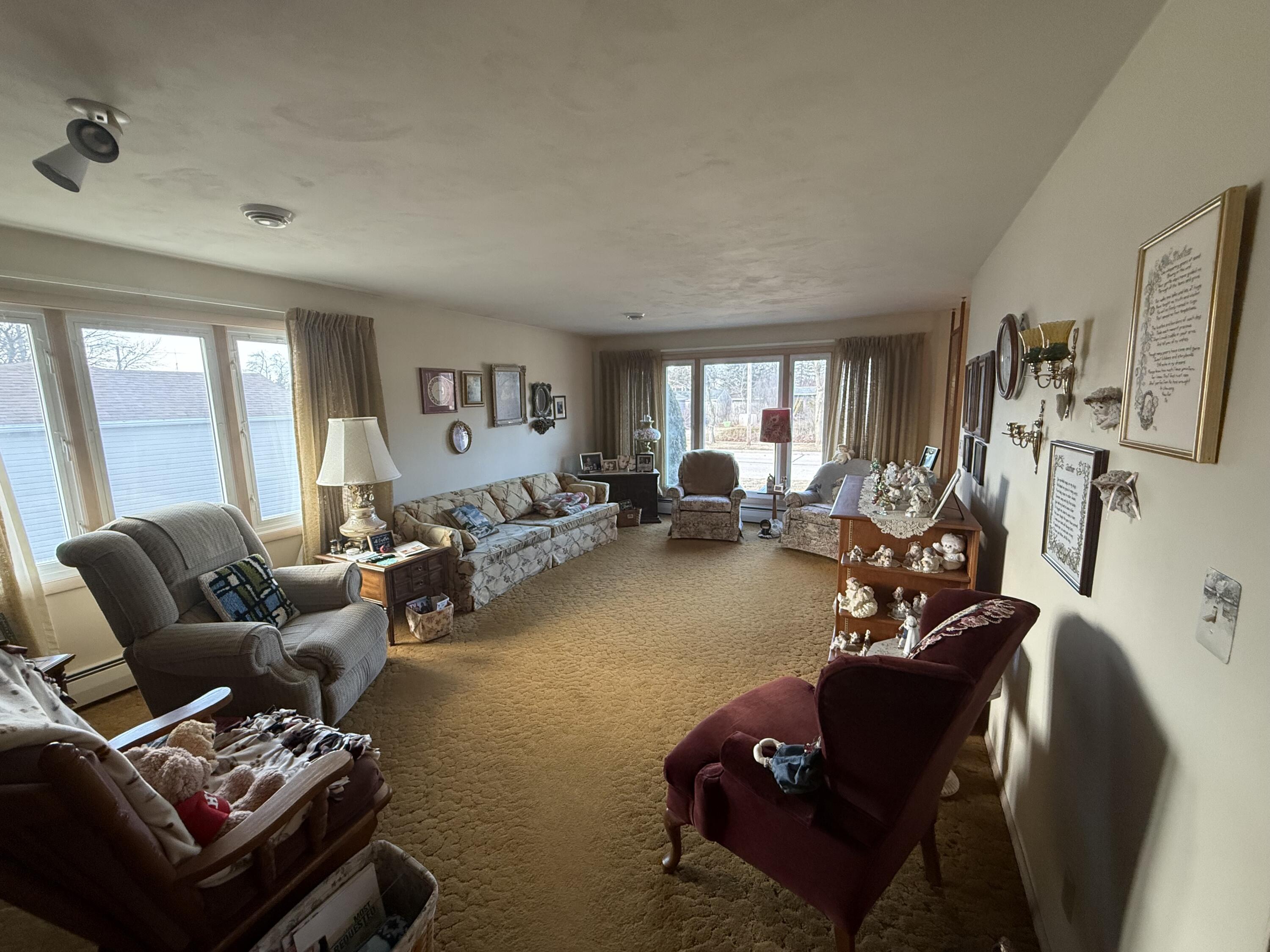 819 24th Street Two Rivers, WI 54241 - Photo 7 of 19 IMG_5423