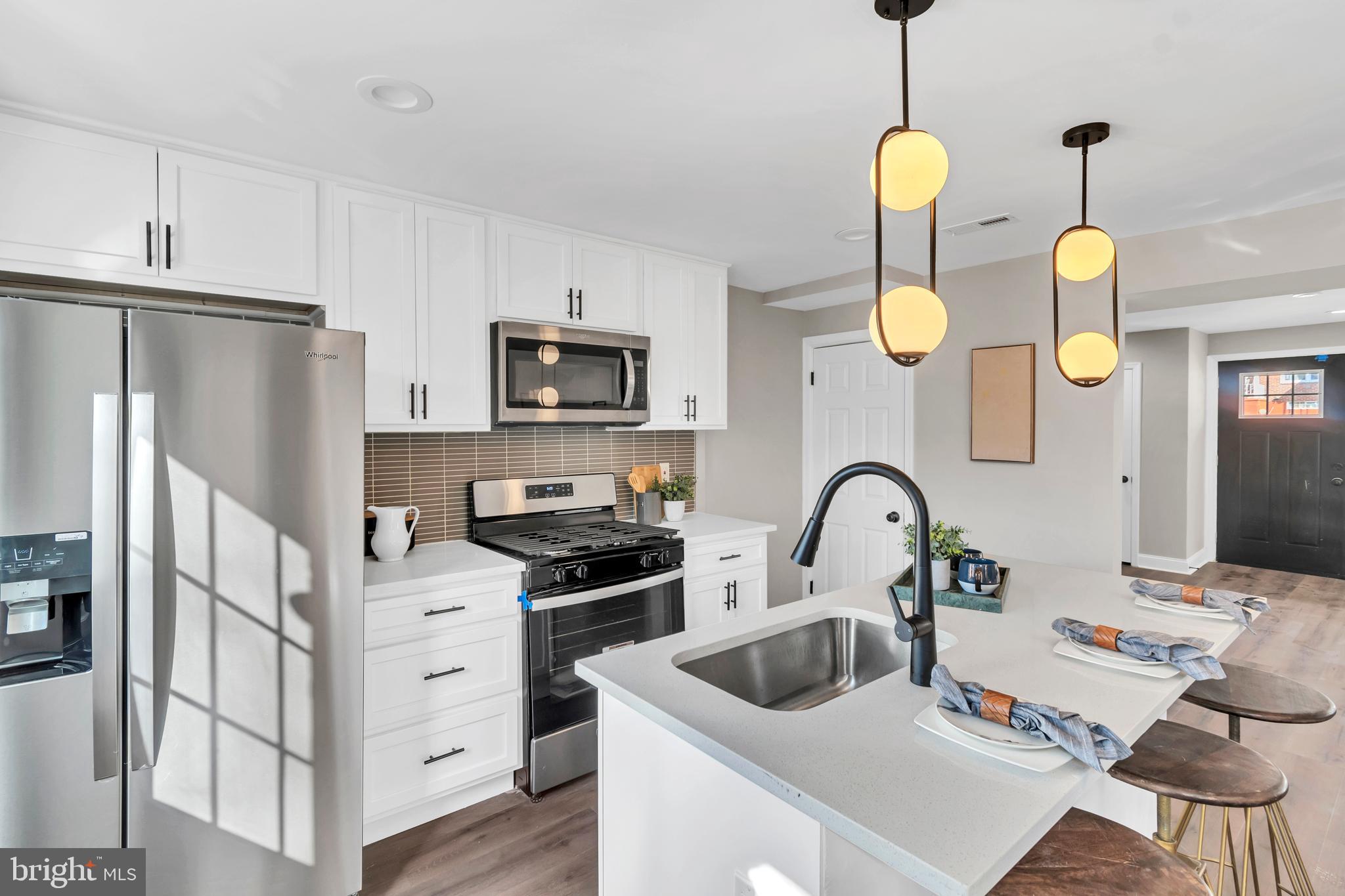 1011 Reverdy Road Baltimore, MD 21212 - Photo 7 of 52