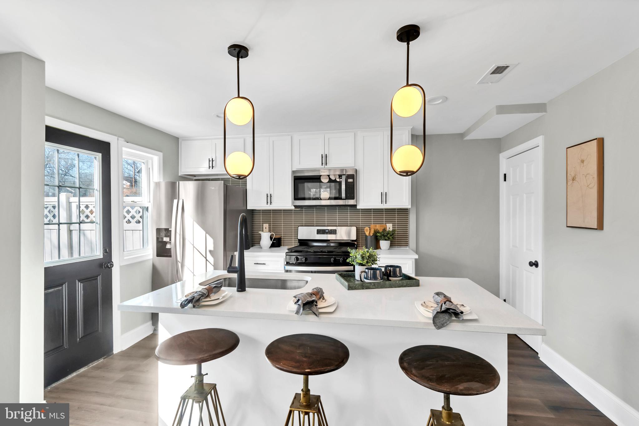 1011 Reverdy Road Baltimore, MD 21212 - Photo 8 of 52