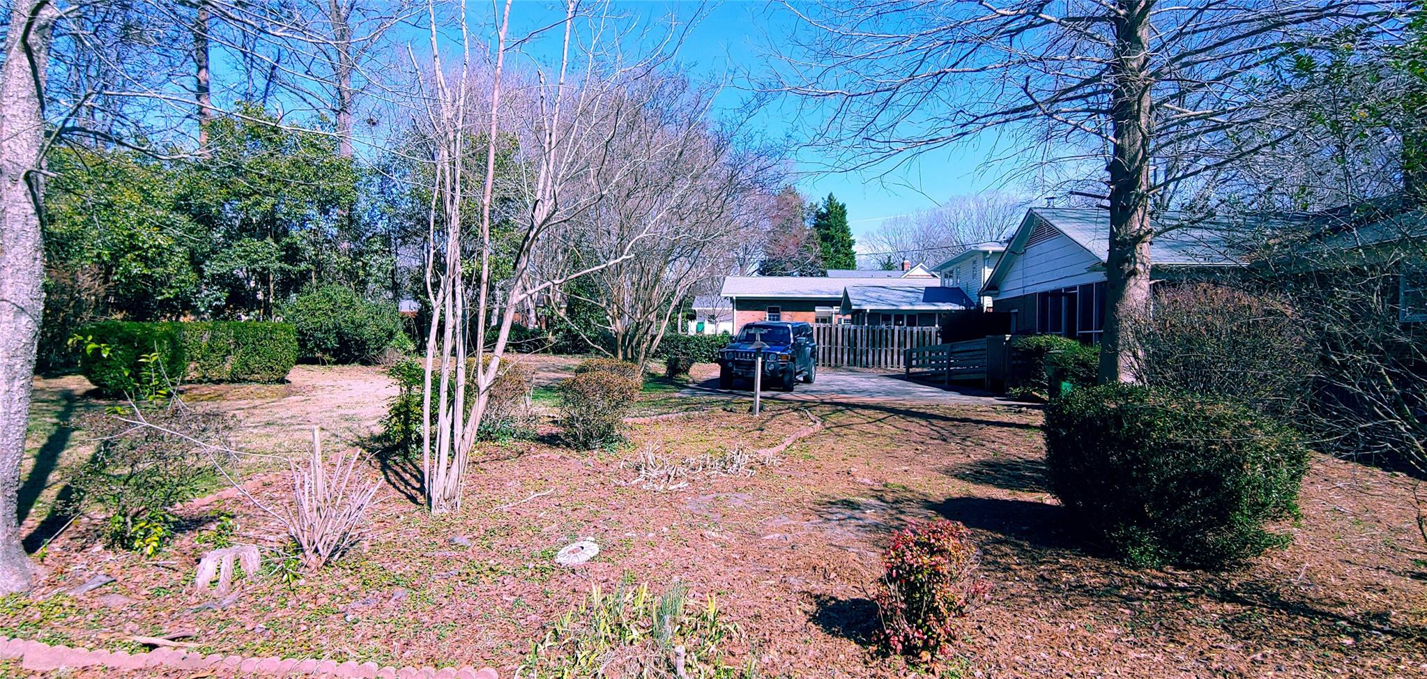 442 Lansdowne Road Charlotte, NC 28270 - Photo 4 of 28 Gallery Image 4