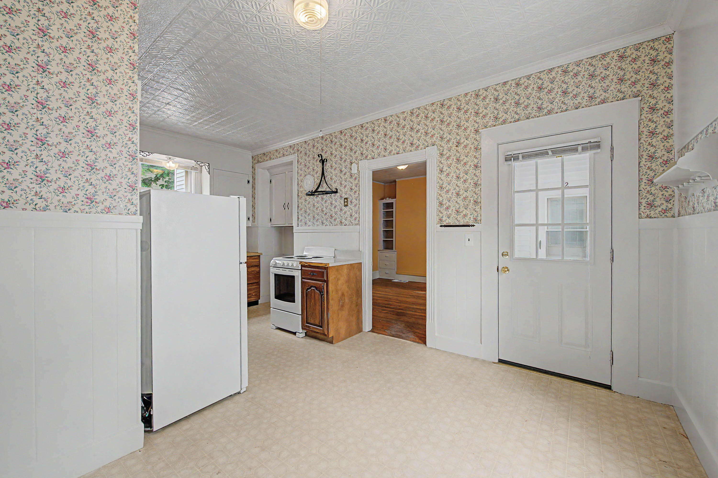 10 Maple Street Augusta, ME 04330 - Photo 11 of 56 pic-10