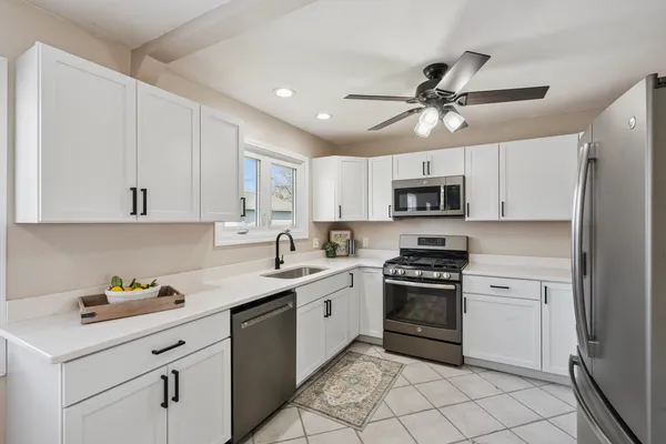 $305,000 | 205 Park Ln Circle, Eldridge, IA 52748