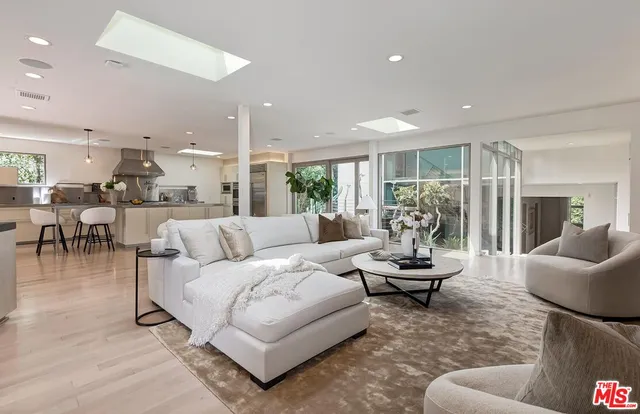 $4,795,000 | 279 South Westgate Avenue, Los Angeles, CA 90049