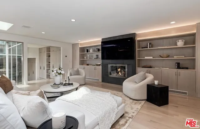 $4,795,000 | 279 South Westgate Avenue, Los Angeles, CA 90049