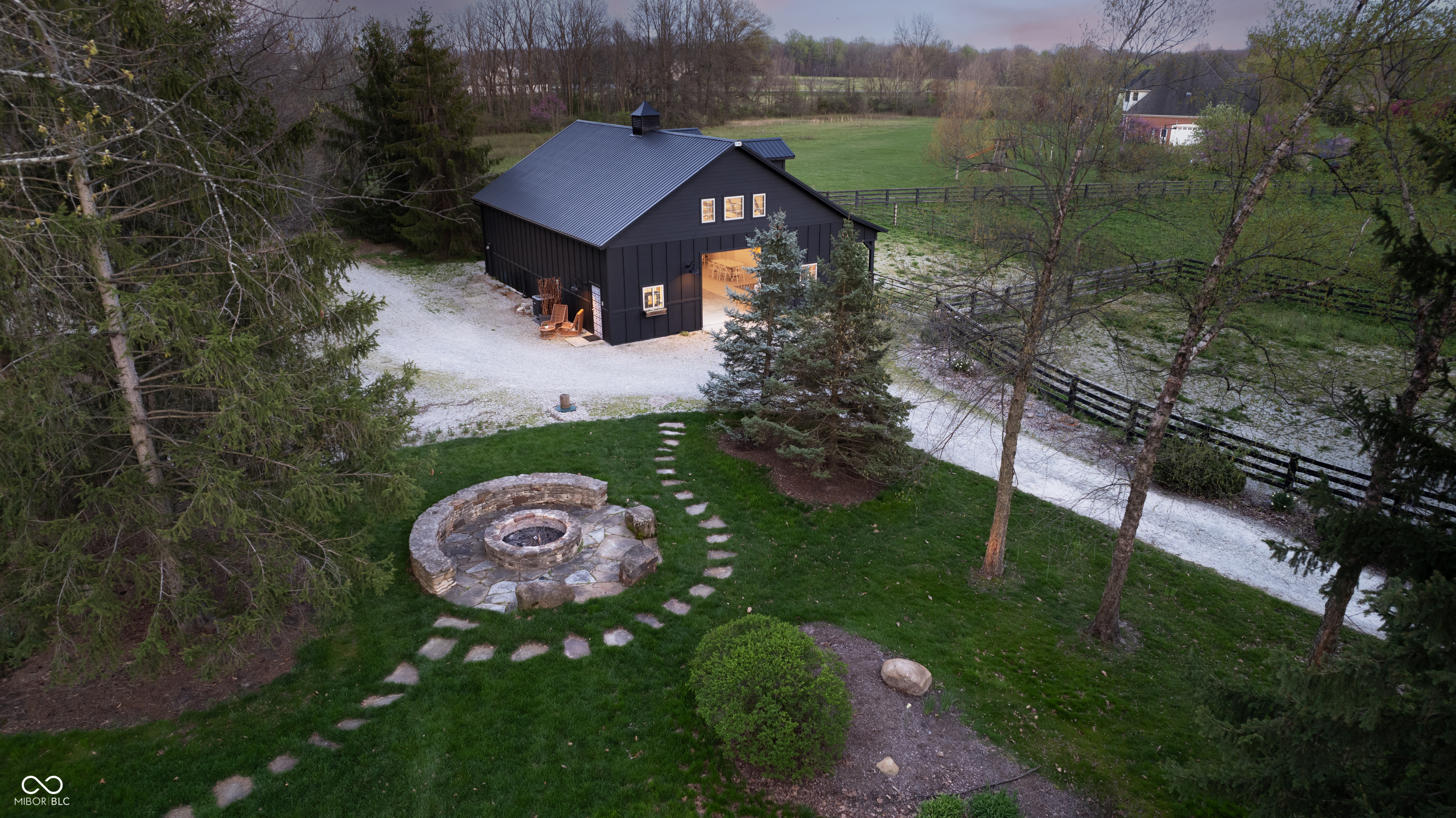 14962 Southeastern Parkway Fishers, IN 46037 - Photo 3 of 91