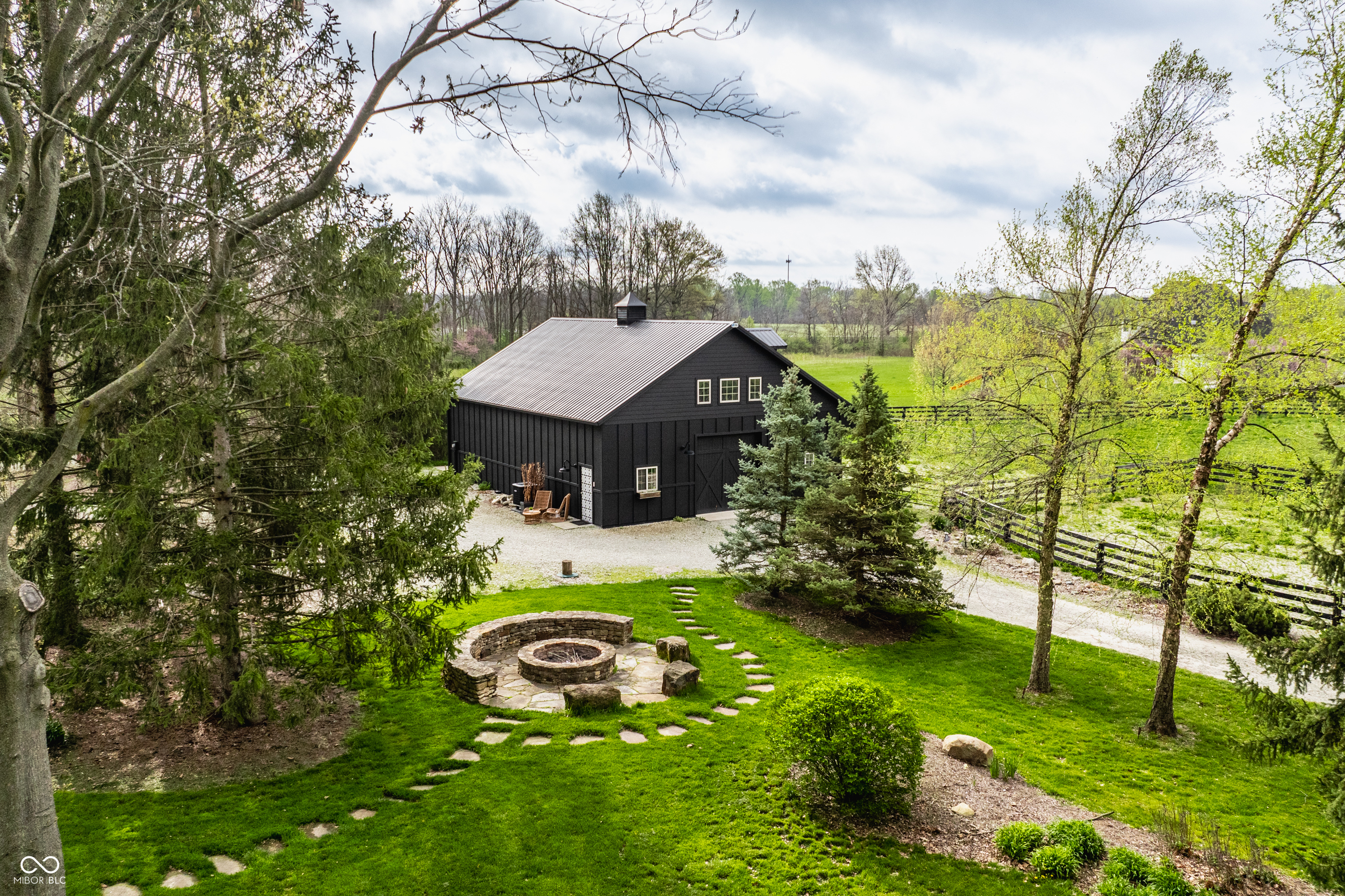 14962 Southeastern Parkway Fishers, IN 46037 - Photo 4 of 91