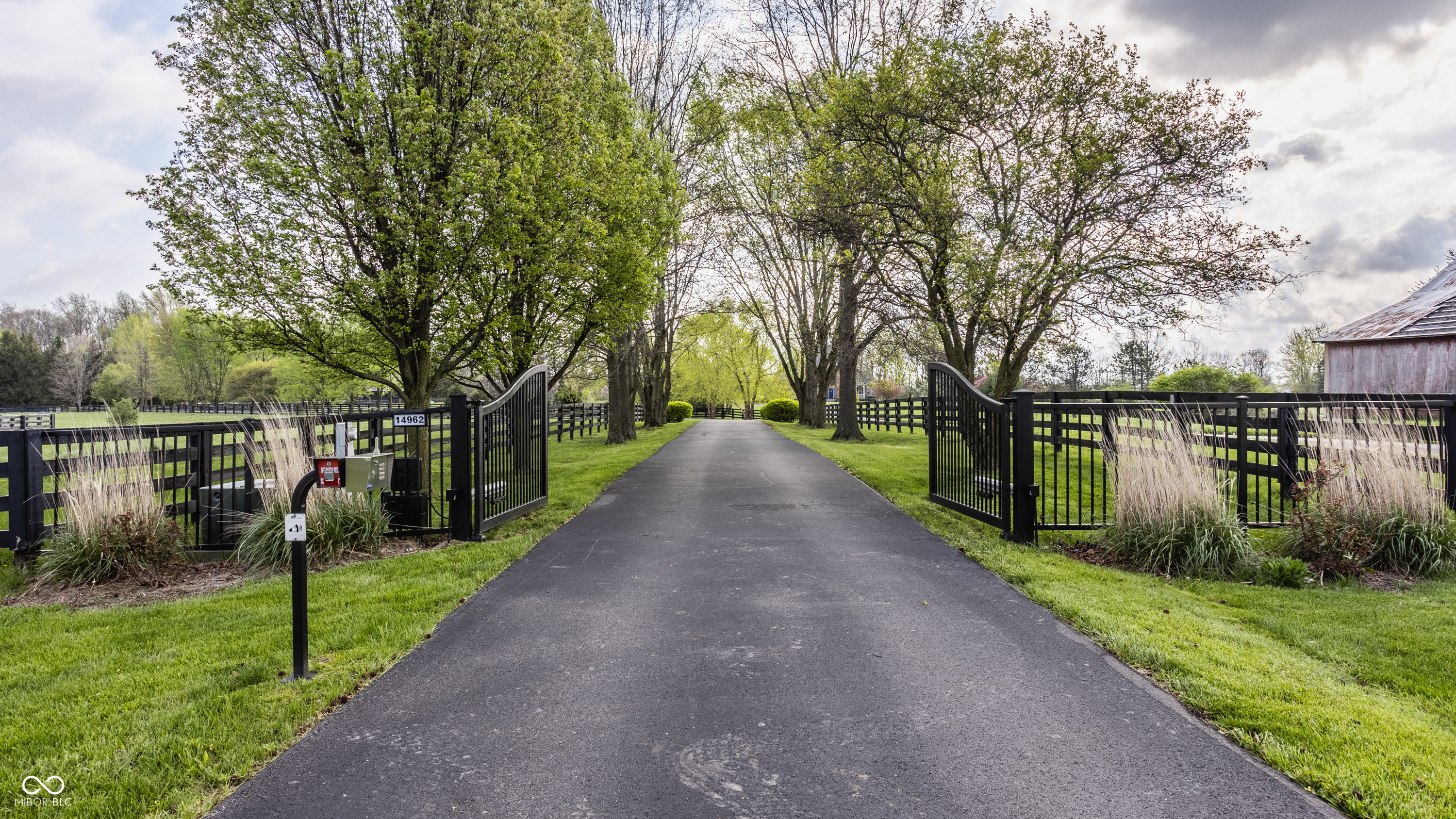14962 Southeastern Parkway Fishers, IN 46037 - Photo 5 of 91