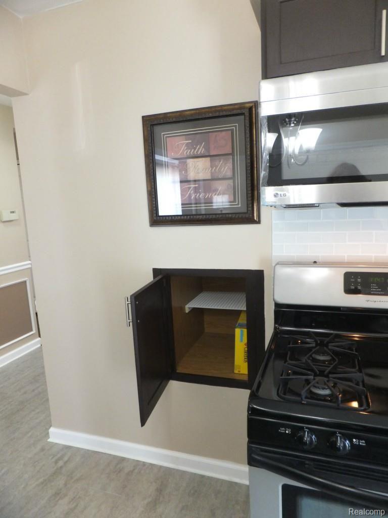 30232 Hayes Road Roseville, MI 48066 - Photo 25 of 88 2014-07-11 001 2014-07-11 083.jpg