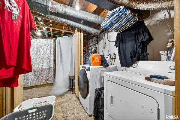 $230,000 | 200 Falcon Drive, Green Valley, IL 61534