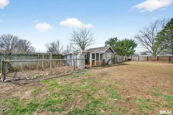 $230,000 | 200 Falcon Drive, Green Valley, IL 61534