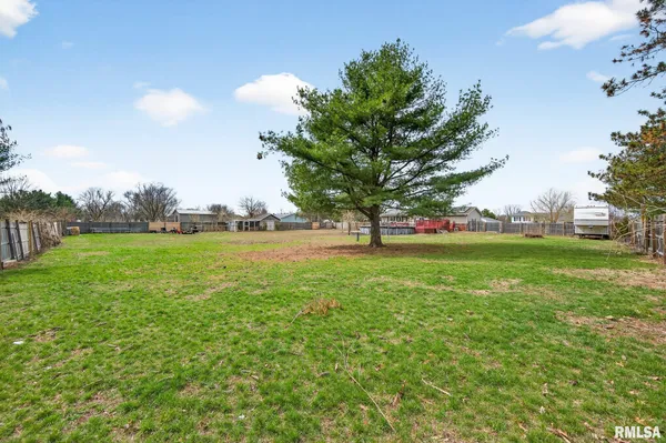 $230,000 | 200 Falcon Drive, Green Valley, IL 61534