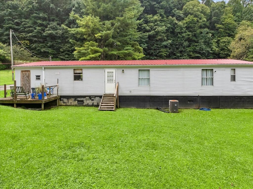 1079 Nicks Creek Road Atkins, VA 24311 - Photo 36 of 68 Gallery Image 36