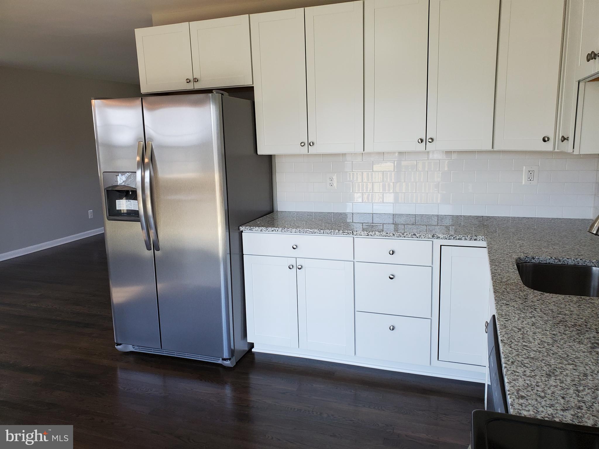 6306 Chesworth Road Baltimore, MD 21228 - Photo 12 of 32