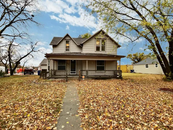 $160,000 | 217 South Elm Street, Whitewater, KS 67154