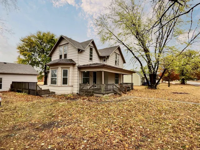 $160,000 | 217 South Elm Street, Whitewater, KS 67154