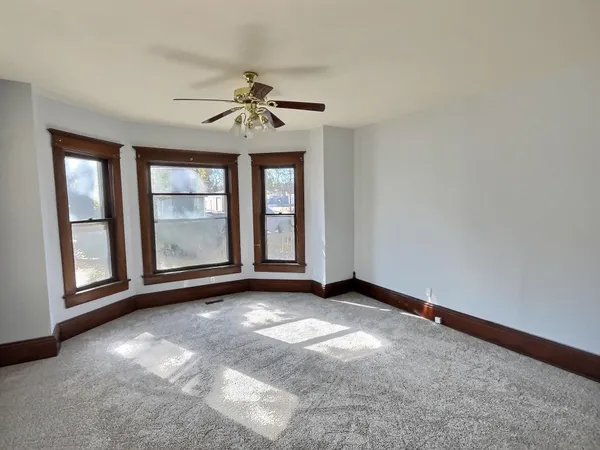 $160,000 | 217 South Elm Street, Whitewater, KS 67154