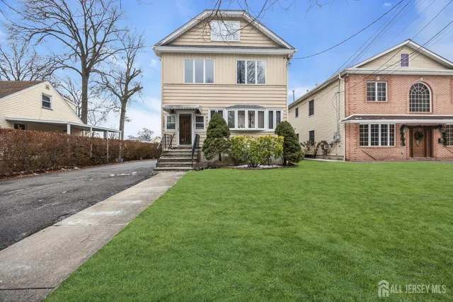 $3,200 | 128 East Colfax Avenue, Roselle Park, NJ 07204