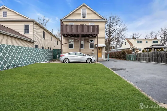 $3,200 | 128 East Colfax Avenue, Roselle Park, NJ 07204
