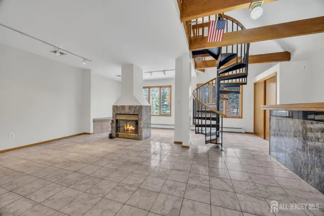 $3,200 | 128 East Colfax Avenue, Roselle Park, NJ 07204