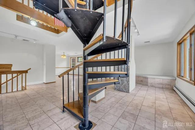 $3,200 | 128 East Colfax Avenue, Roselle Park, NJ 07204