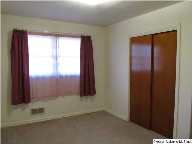 1912 Lynn Road Anniston, AL 36207 - Photo 9 of 28 Gallery Image 9