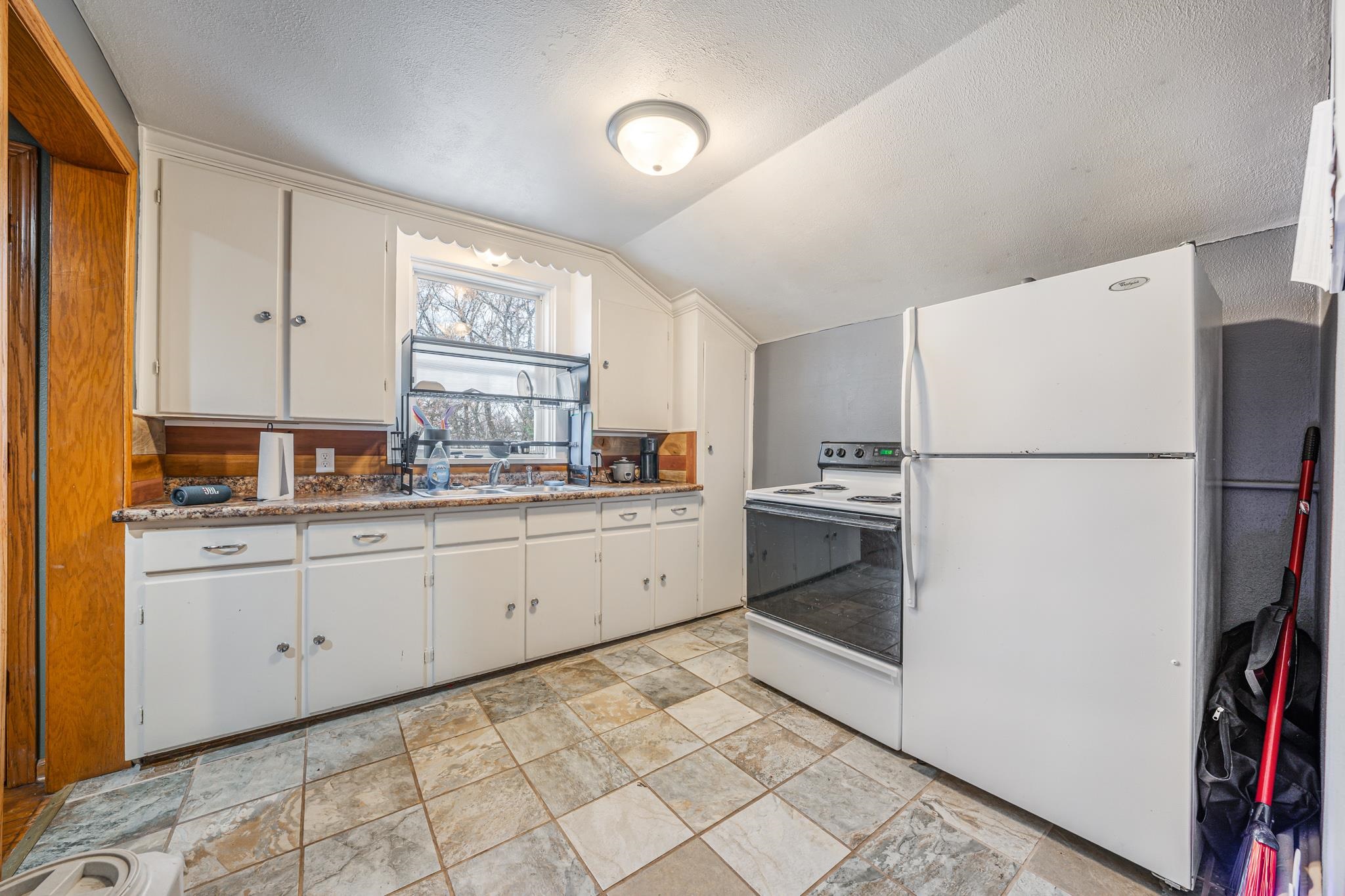 1333 Reed Avenue Oshkosh, WI 54901 - Photo 17 of 24