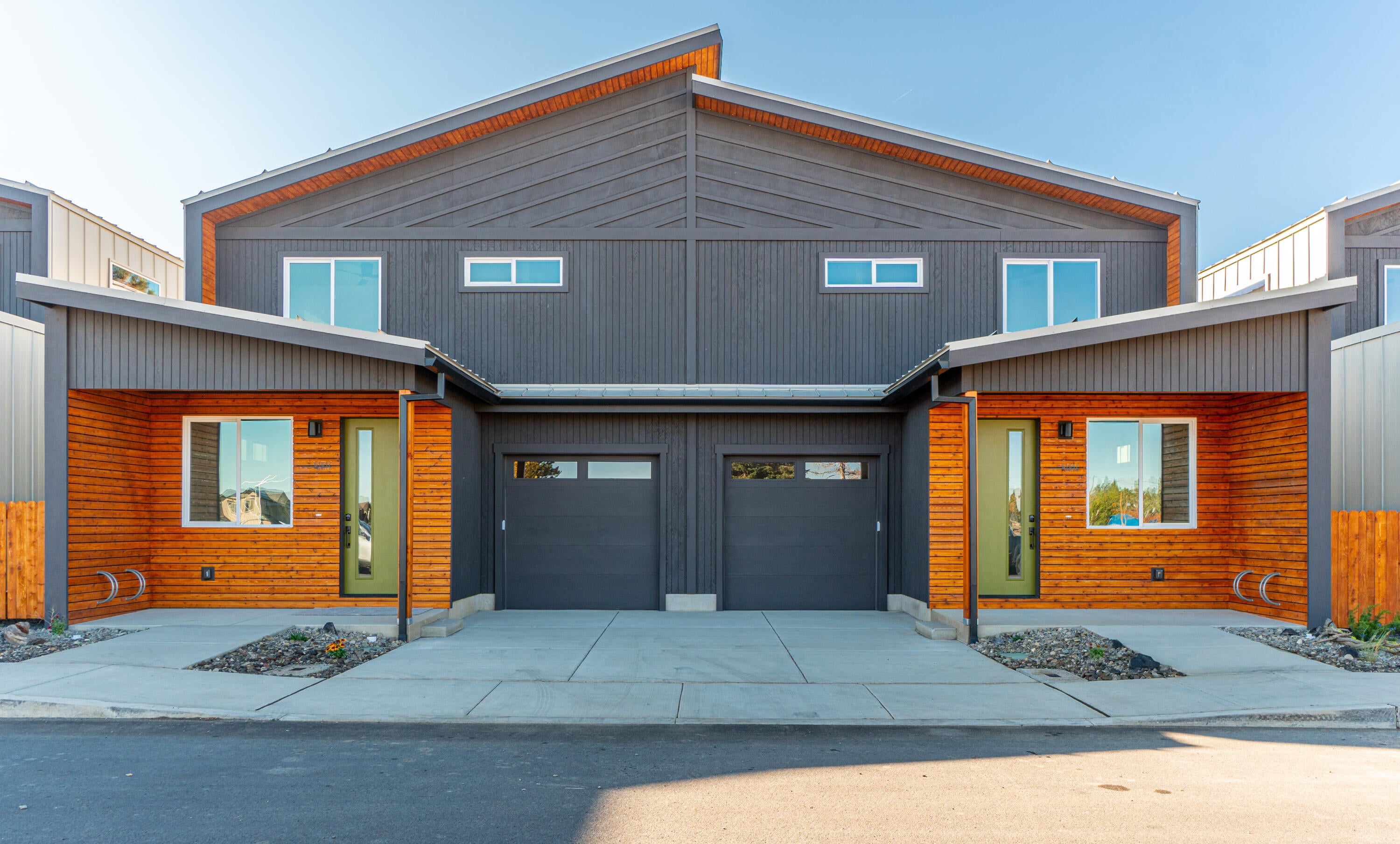 61646 Pettigrew Road, Unit 10 Bend, OR 97702 - Photo 2 of 22 2-print-Riley Visuals-10