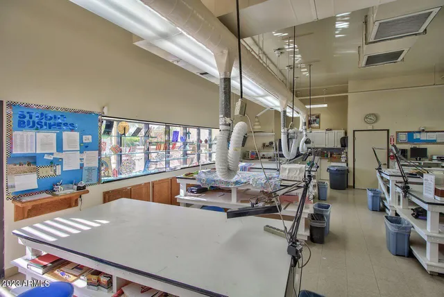 $1,950 | 19429 North 85th Drive, Peoria, AZ 85382