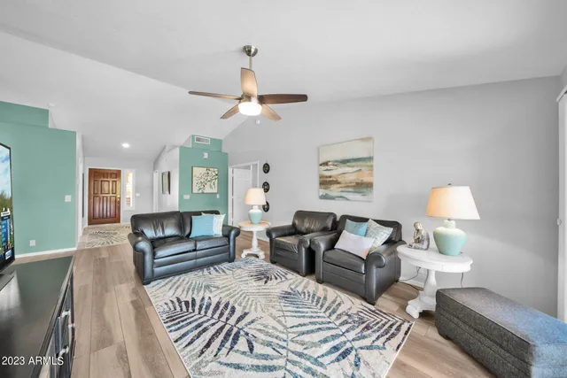 $1,950 | 19429 North 85th Drive, Peoria, AZ 85382