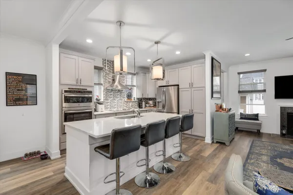 $625,000 | 325 University Street, Ferndale, MI 48220