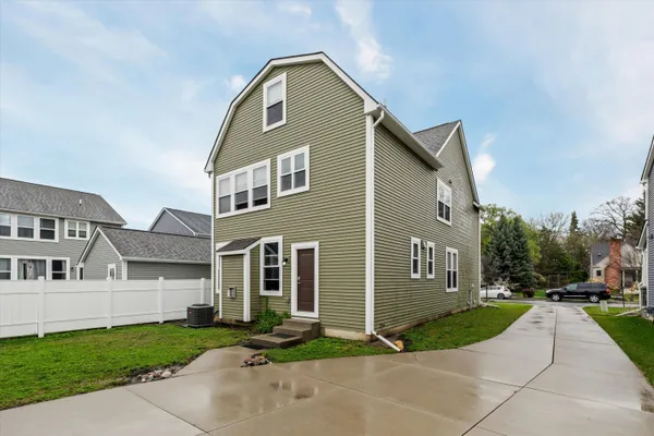 $625,000 | 325 University Street, Ferndale, MI 48220