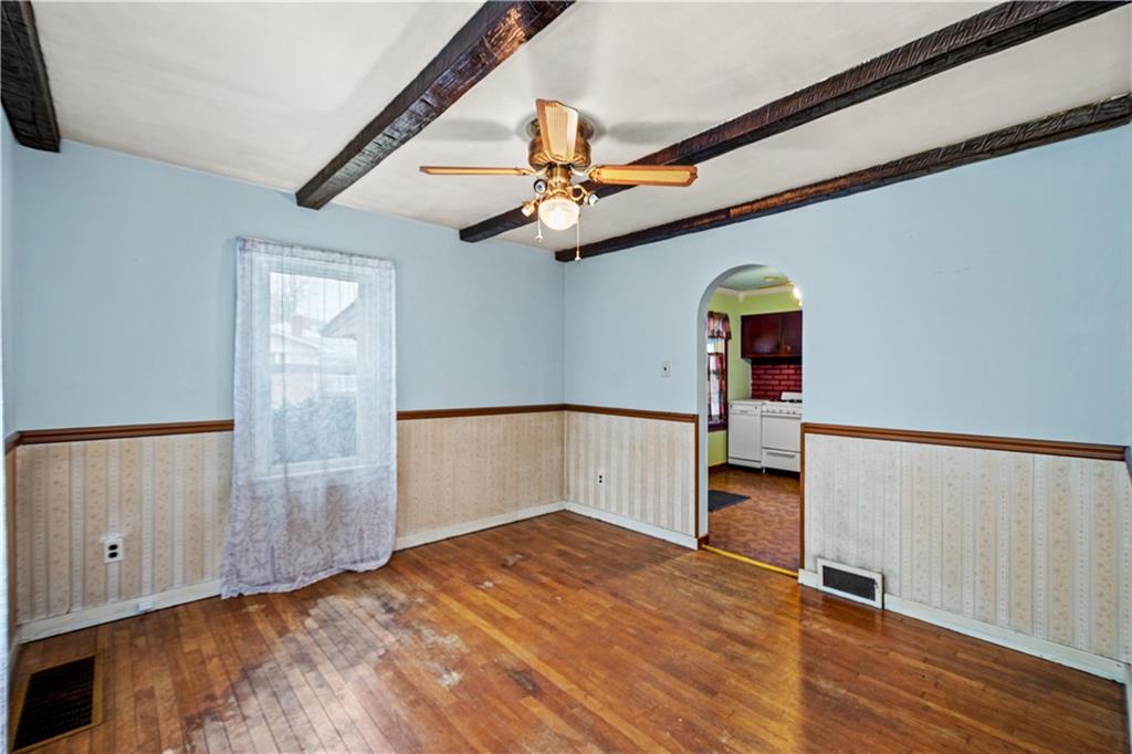 3910 Shepard Road Gibsonia, PA 15044 - Photo 11 of 25 a view of a hallway with wooden floor and staircase