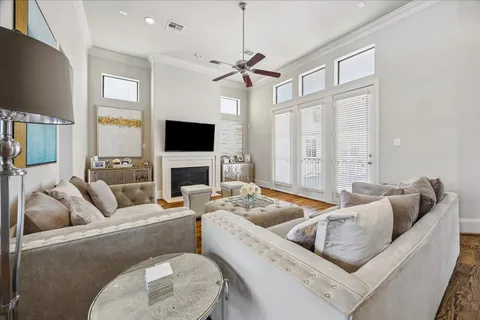 $429,900 | 5708 Kansas Street, Unit B, Houston, TX 77007