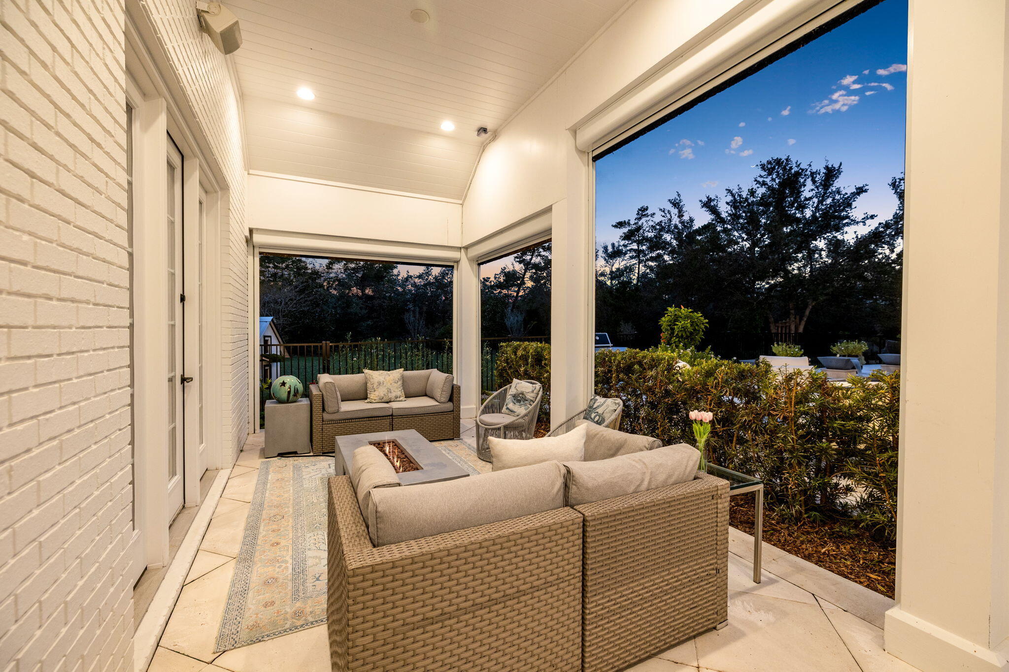 486 Coastal Breeze Drive Freeport, FL 32439 - Photo 54 of 70 a living room with patio furniture and a potted plant