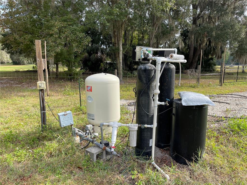 10620 Southwest 10th Terrace Micanopy, FL 32667 - Photo 47 of 58 a view of a backyard with sitting area