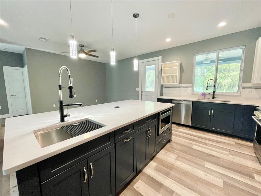 10620 Southwest 10th Terrace Micanopy, FL 32667 - Photo 8 of 58