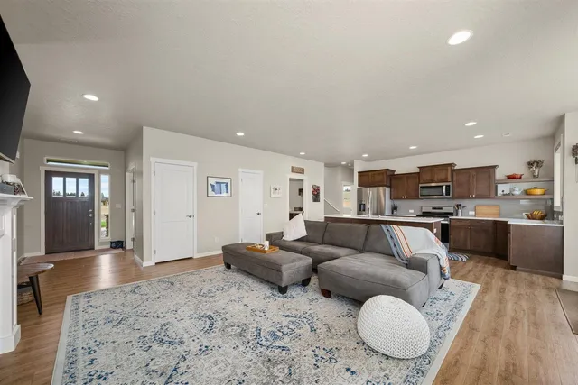 $699,900 | 16511 West Rolling Hills Lane, Cheney, WA 99004