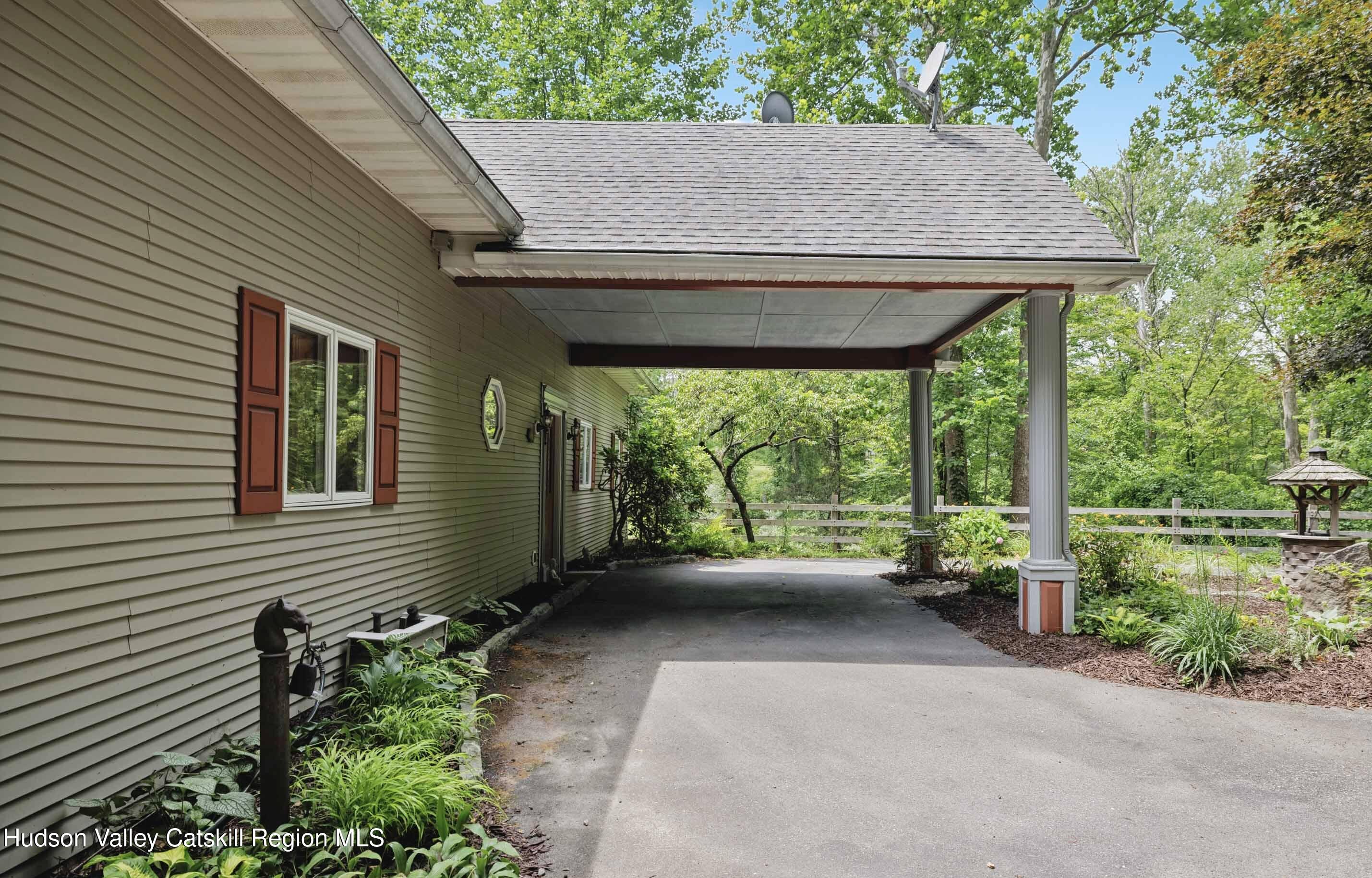 483 Mountain Road High Falls, NY 12440 - Photo 4 of 57 04