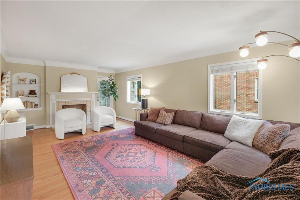 2329 Goddard Road Toledo, OH 43606 - Photo 11 of 41 Gallery Image 11